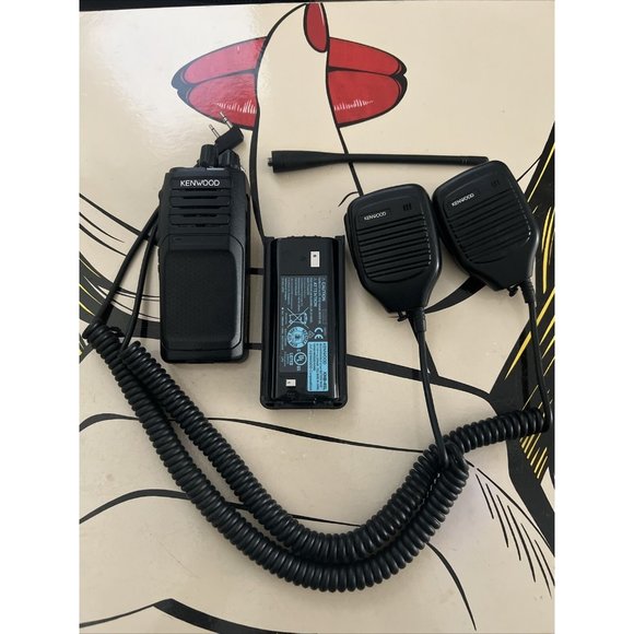 KenWood NX-1302 Portable Handheld Two-Way Radio Walkie Talkie W/ Mics - Picture 1 of 5